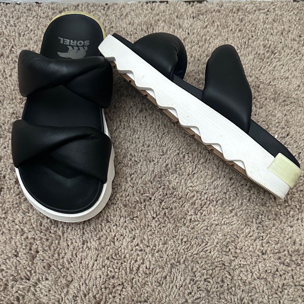 Sorel Women's Black and White Sandals